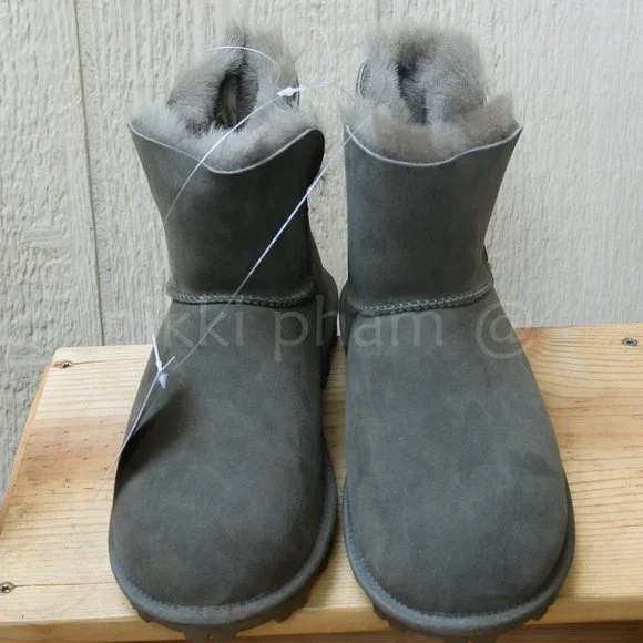 Kirkland Signature Ladies' Shearling Boot IN GREEN - Picture 4 of 5